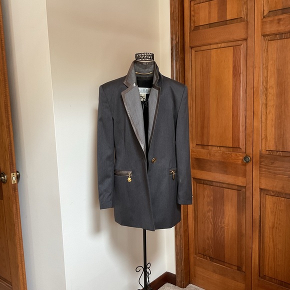 Vintage Escada Charcoal Blazer with Metallic Gold Details, 36 - Picture 6 of 11